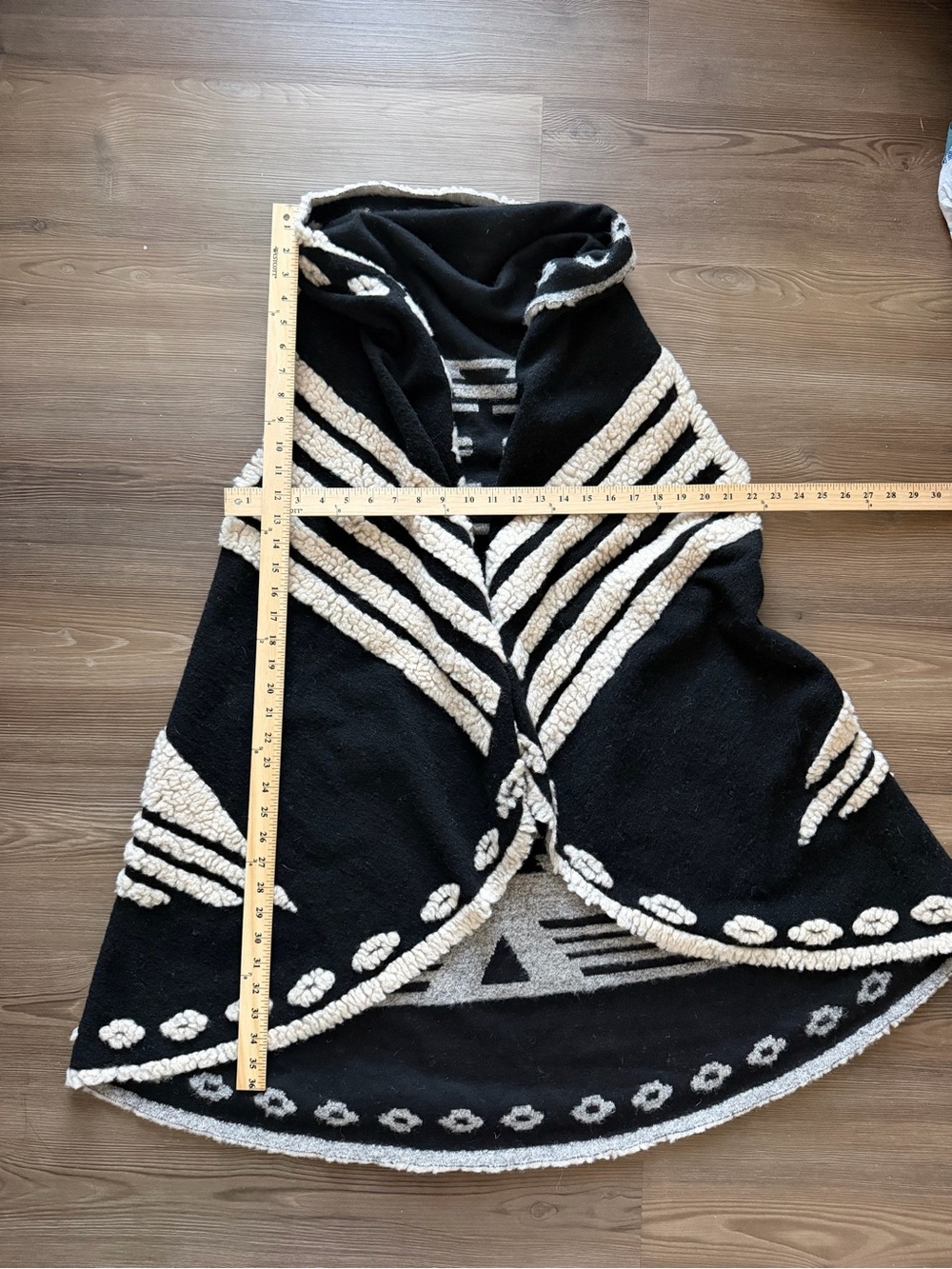 Ryan Micheal Eagle wool blend cape vest one size - Picture 5 of 5